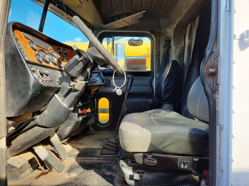Продажа на аукционе авто 2003 Peterbilt 385, vin: 1XPGDU9X13N803481, номер лота: 64518126