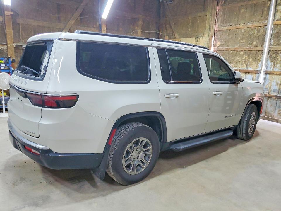 61918136 :رقم المزاد ، 1C4SJVAT8NS206562 vin ، 2022 Jeep Wagoneer مزاد بيع