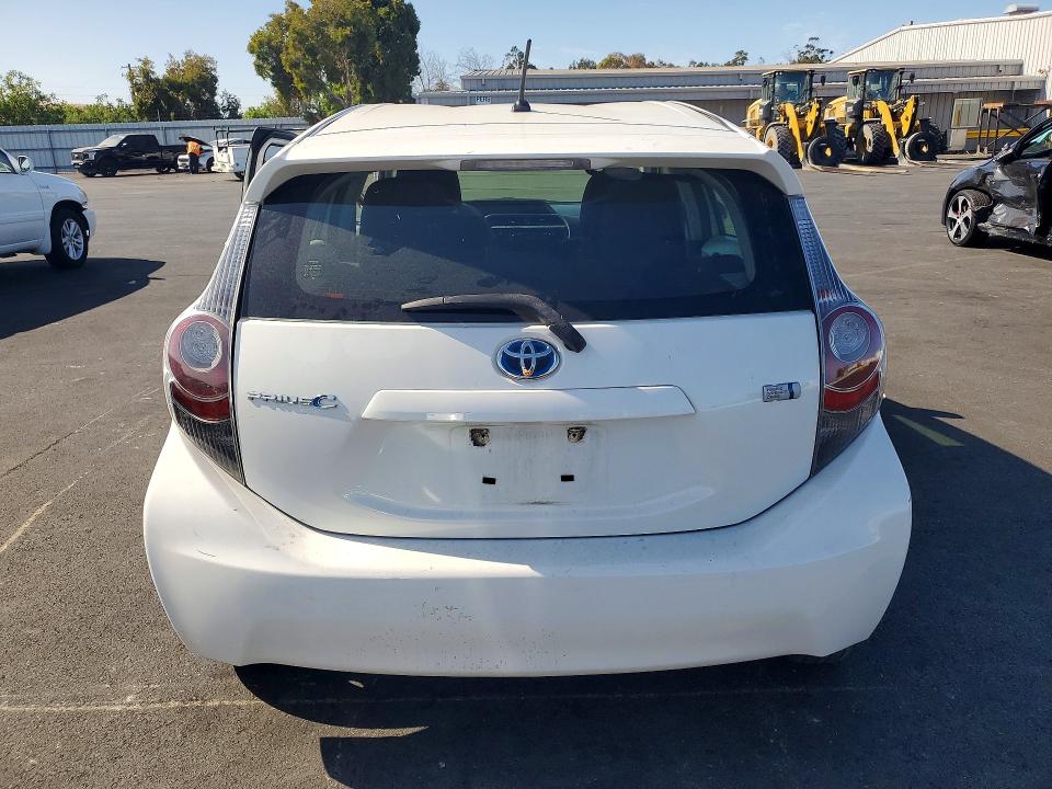 Продаж на аукціоні авто 2013 Toyota Prius C, vin: JTDKDTB35D1550879, номер лоту: 64329736