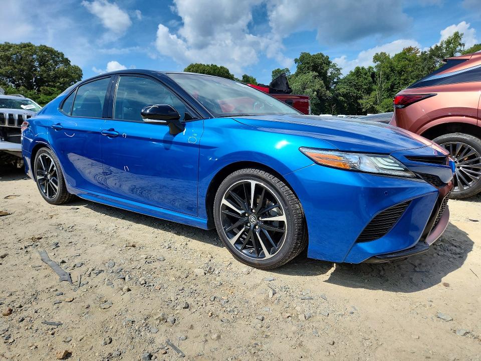 Продаж на аукціоні авто 2018 Toyota Camry, vin: 4T1B61HK9JU093013, номер лоту: 65888096