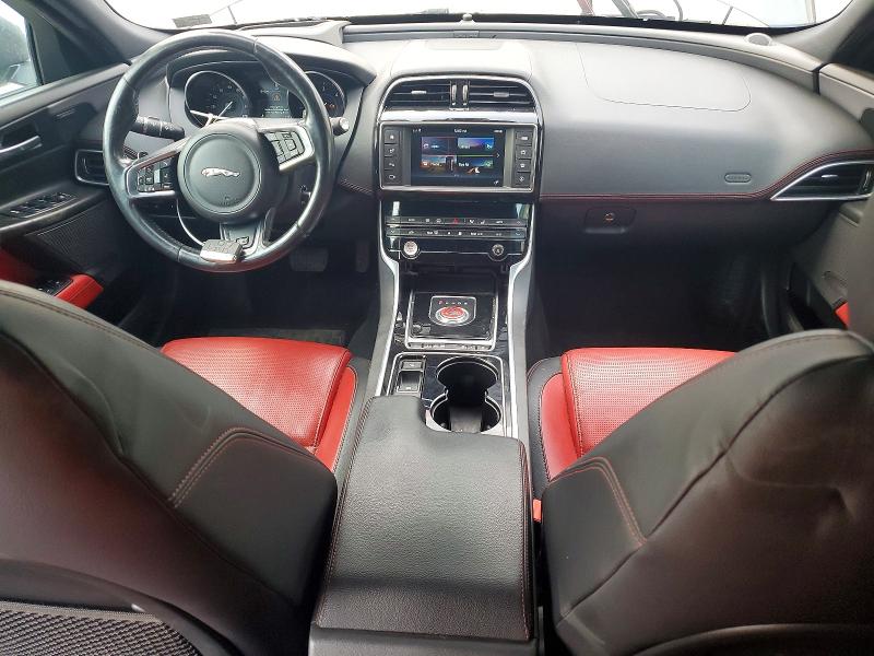 2017 Jaguar Xe მანქანა იყიდება აუქციონზე, vin: SAJAL4BN4HA971585, აუქციონის ნომერი: 64507196