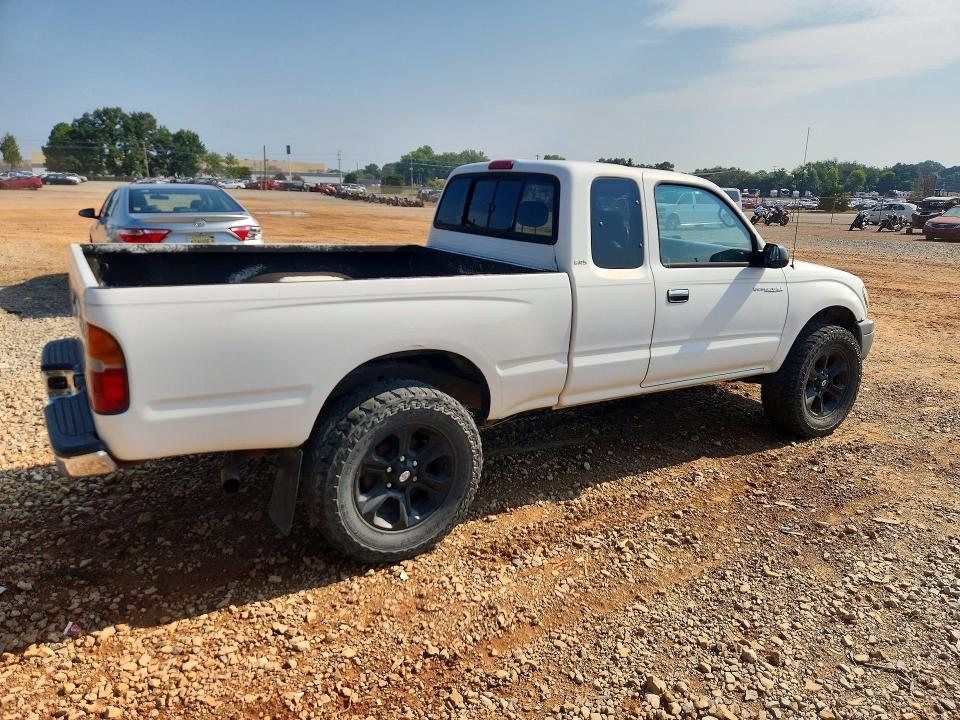 64369806 :رقم المزاد ، 4TASN92N3YZ578278 vin ، 2000 Toyota Tacoma مزاد بيع