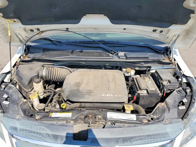 63812746 :رقم المزاد ، 2C4RVABG7CR392008 vin ، 2012 Volkswagen Routan مزاد بيع