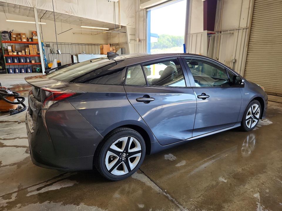 66039616 :رقم المزاد ، JTDKARFU8H3540856 vin ، 2017 Toyota Prius مزاد بيع