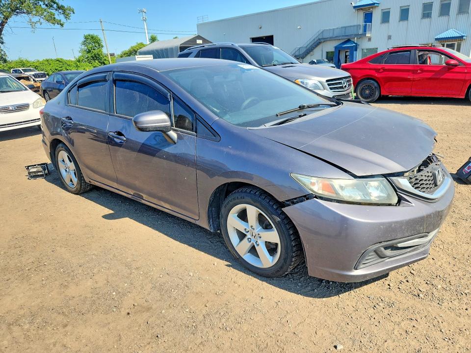 Продажа на аукционе авто 2015 Honda Civic, vin: 2HGFB2E4XFH033010, номер лота: 61030046