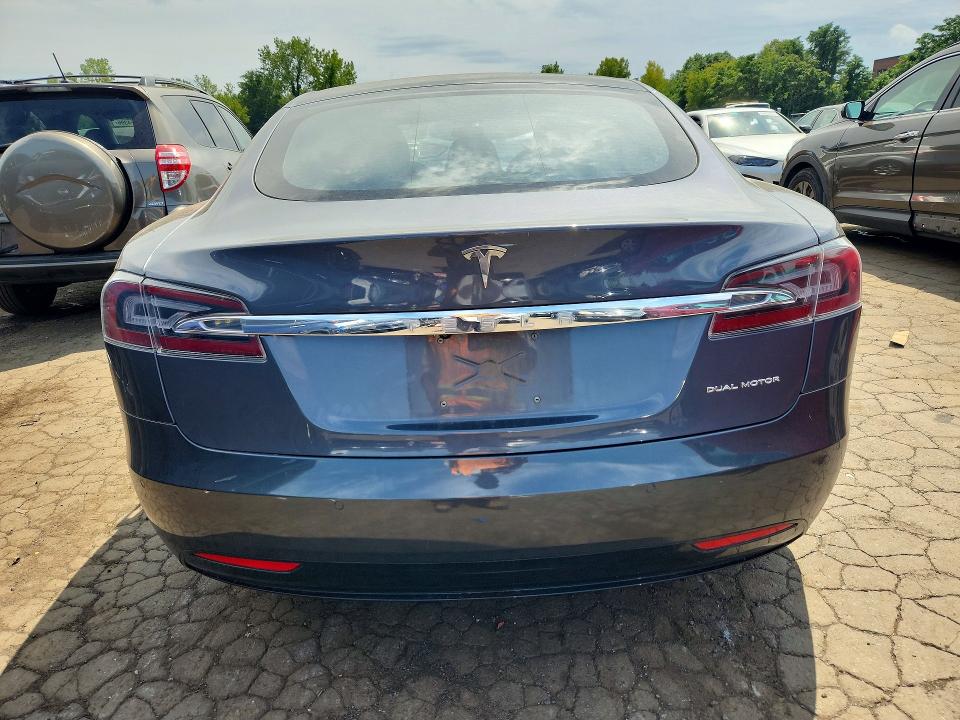 66525276 :رقم المزاد ، 5YJSA1E24MF426738 vin ، 2021 Tesla Model S مزاد بيع