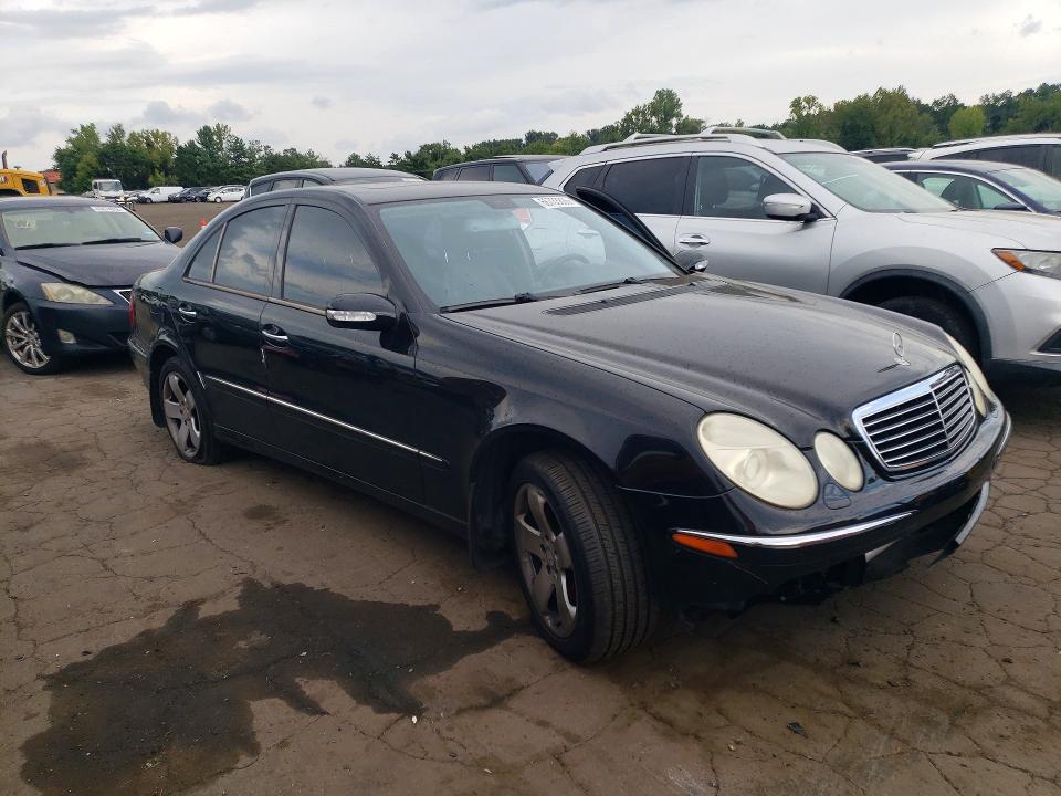 66733806 :رقم المزاد ، WDBUF83J44X162938 vin ، 2004 Mercedes-benz E مزاد بيع