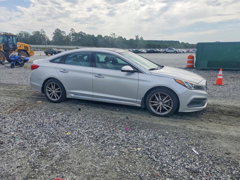 64243186 :رقم المزاد ، 5NPE34ABXFH116645 vin ، 2015 Hyundai Sonata مزاد بيع
