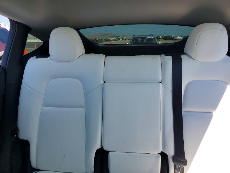 64827406 :رقم المزاد ، 7SAYGAEE8RF163831 vin ، 2024 Tesla Model Y مزاد بيع