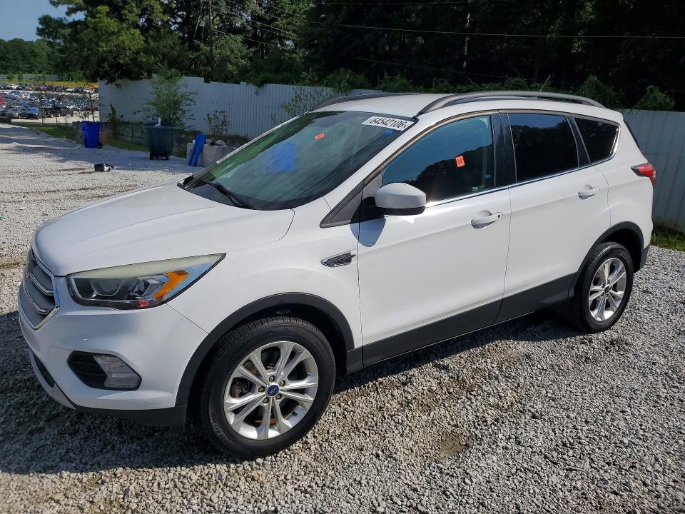 2017 Ford Escape მანქანა იყიდება აუქციონზე, vin: 1FMCU9GD5HUA35129, აუქციონის ნომერი: 64542106