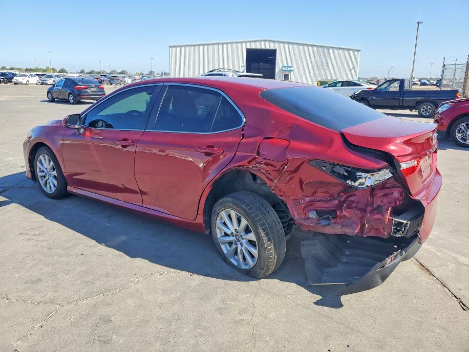 Продаж на аукціоні авто 2018 Toyota Camry, vin: 4T1B11HK6JU579101, номер лоту: 64282256