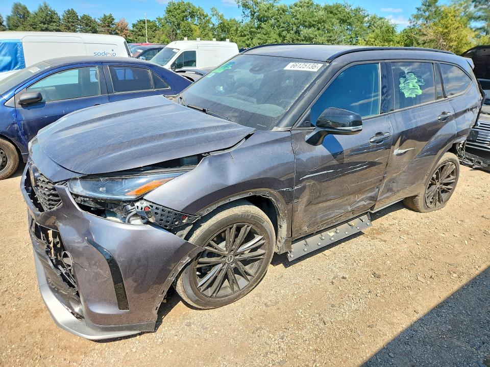 66125136 :رقم المزاد ، 5TDLZRBHXMS090237 vin ، 2021 Toyota Highlander مزاد بيع