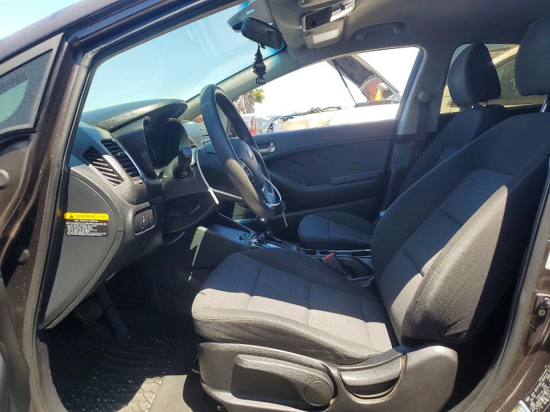 62671186 :رقم المزاد ، 3KPFL4A79HE005723 vin ، 2017 Kia Forte مزاد بيع