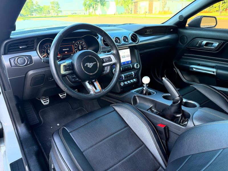 63775646 :رقم المزاد ، 1FA6P8R01N5554218 vin ، 2022 Ford Mustang مزاد بيع