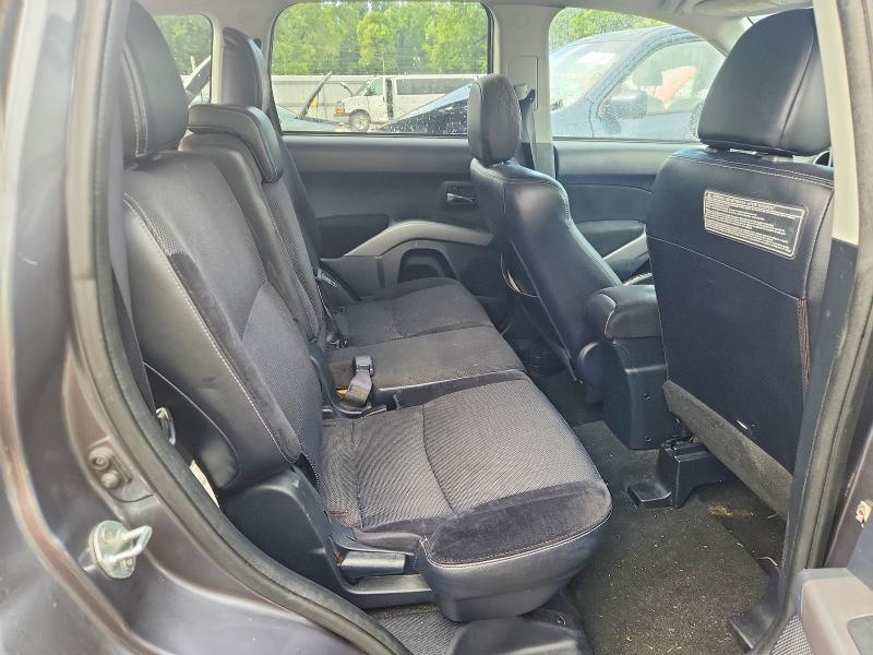 61713986 :رقم المزاد ، JA4JT3AW6CU005811 vin ، 2012 Mitsubishi Outlander مزاد بيع
