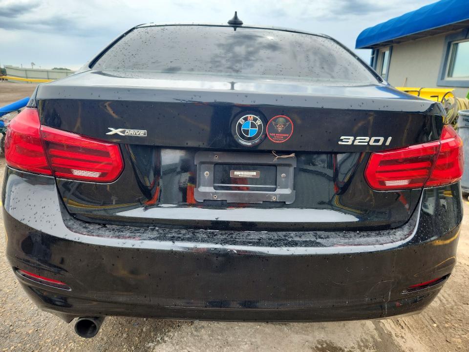 2016 Bmw 320 მანქანა იყიდება აუქციონზე, vin: WBA8A3C53GK552113, აუქციონის ნომერი: 64402756