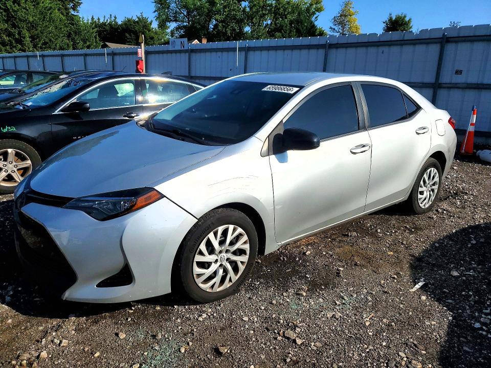 Продаж на аукціоні авто 2018 Toyota Corolla, vin: 5YFBURHEXJP805044, номер лоту: 65986856