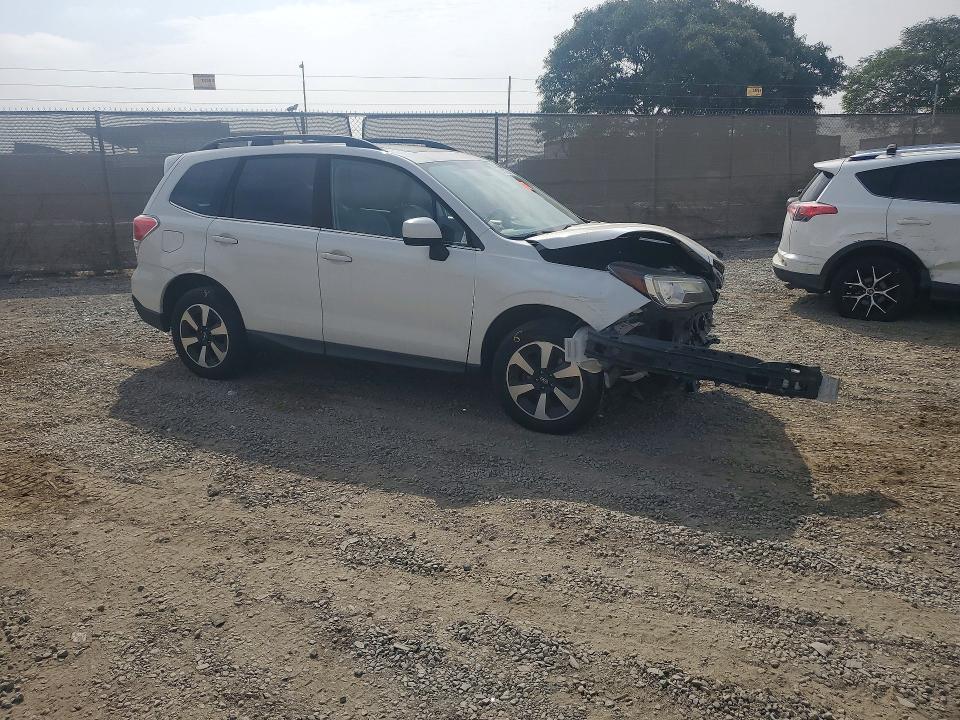 63593006 :رقم المزاد ، JF2SJARC5JH583582 vin ، 2018 Subaru Forester مزاد بيع