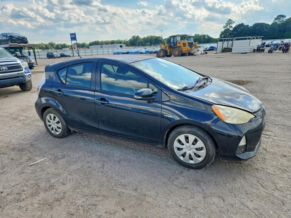 Продаж на аукціоні авто 2012 Toyota Prius C, vin: JTDKDTB3XC1008868, номер лоту: 64566186