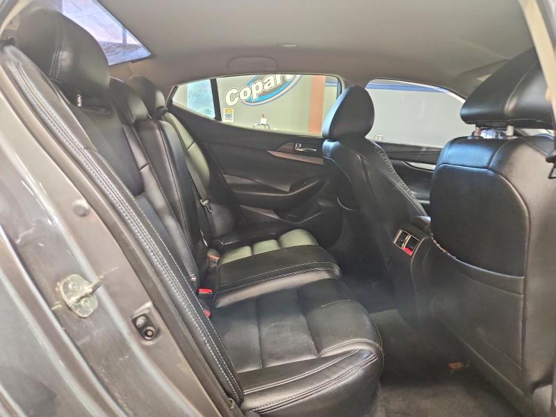 63923906 :رقم المزاد ، 1N4AA6AP8JC402287 vin ، 2018 Nissan Maxima مزاد بيع