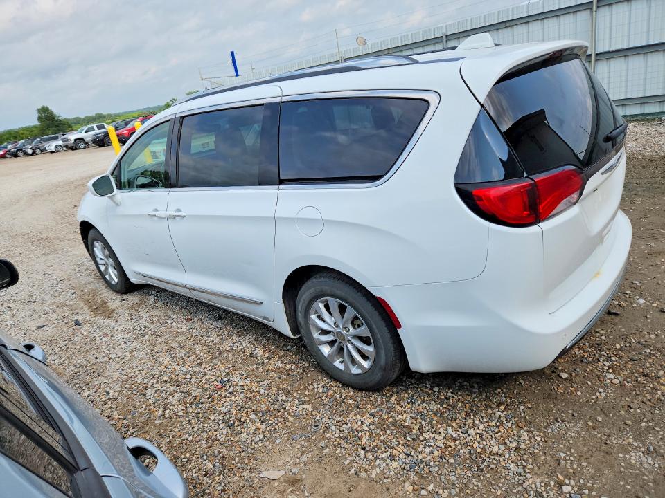 62945056 :رقم المزاد ، 2C4RC1BG4JR106893 vin ، 2018 Chrysler Pacifica مزاد بيع