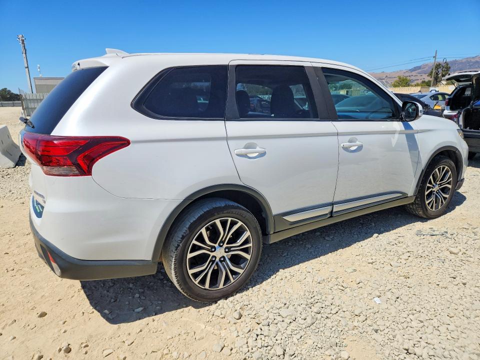 Продажа на аукционе авто 2017 Mitsubishi Outlander, vin: JA4AD3A31HZ029785, номер лота: 64081236