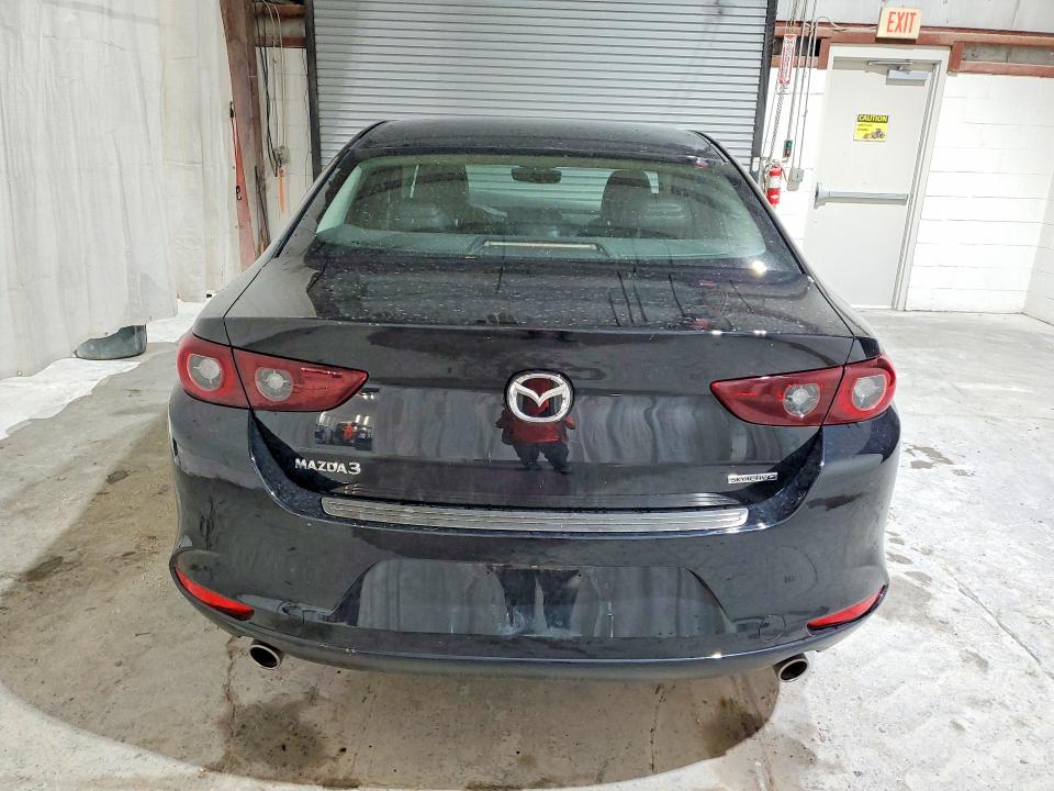 Продаж на аукціоні авто 2022 Mazda 3, vin: 3MZBPACLXNM301389, номер лоту: 64040496