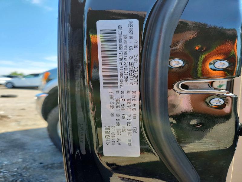 63646926 :رقم المزاد ، 3C6UR5FL2HG562387 vin ، 2017 Ram 2500 مزاد بيع