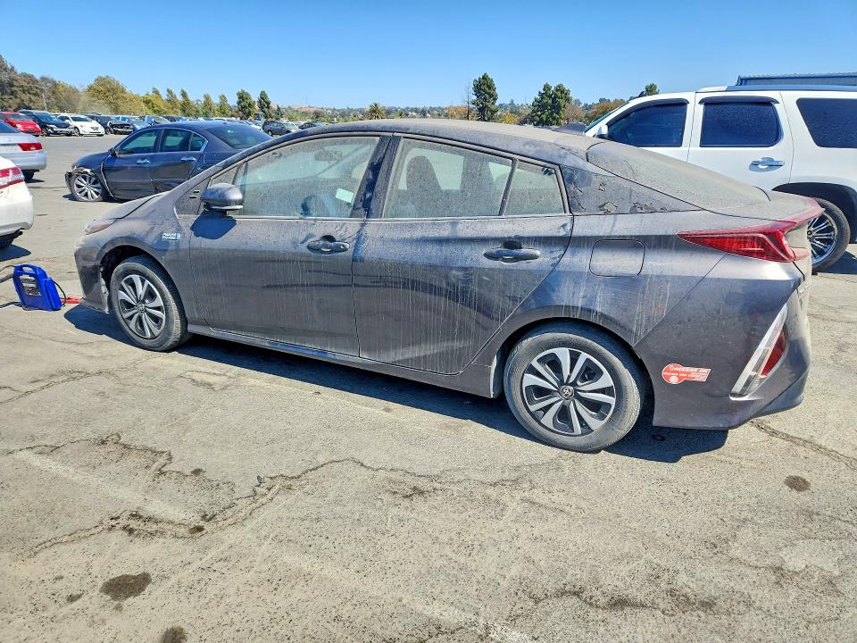 Продаж на аукціоні авто 2017 Toyota Prius Prime, vin: JTDKARFP2H3053906, номер лоту: 64333016