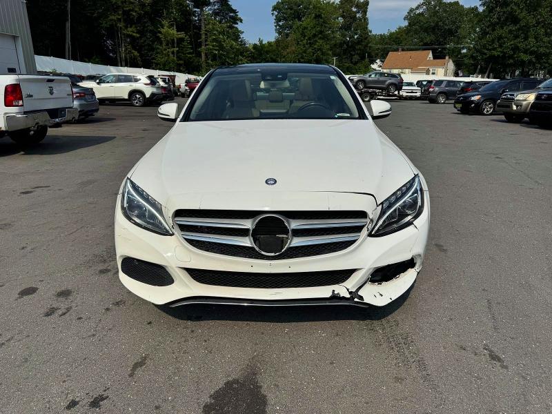 61450086 :رقم المزاد ، WDDWF4KB6HR254162 vin ، 2017 Mercedes-benz C مزاد بيع