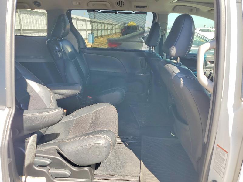 Продаж на аукціоні авто 2016 Toyota Sienna, vin: 5TDXK3DC1GS710207, номер лоту: 66192486