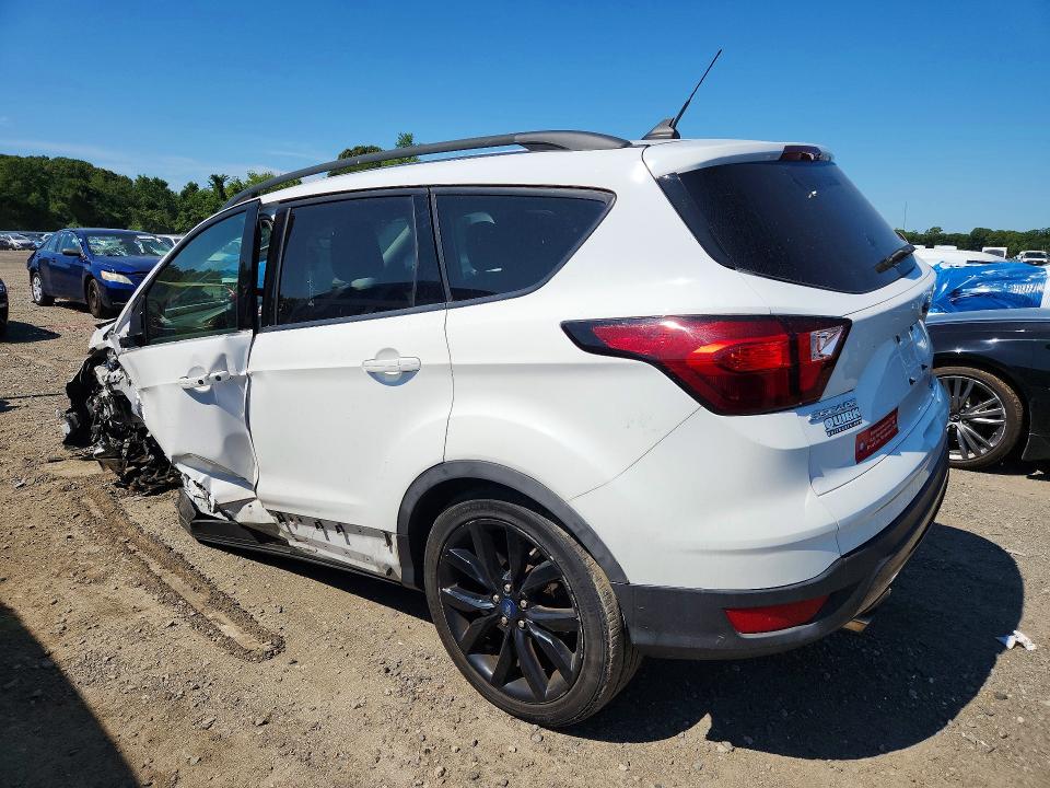 Продажа на аукционе авто 2019 Ford Escape, vin: 1FMCU9GD0KUB66895, номер лота: 64752366