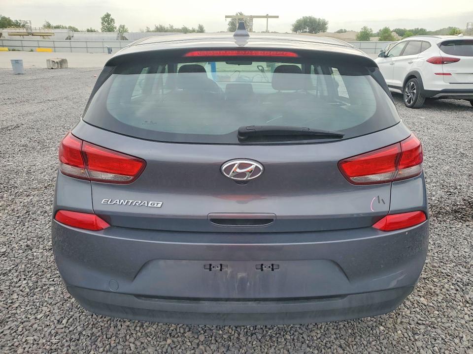 2018 Hyundai Elantra Gt მანქანა იყიდება აუქციონზე, vin: KMHH35LEXJU077351, აუქციონის ნომერი: 65216556