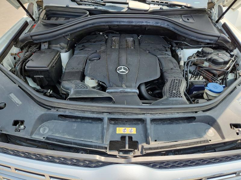 63769886 :رقم المزاد ، 4JGDF6EE0HA819681 vin ، 2017 Mercedes-benz Gls مزاد بيع
