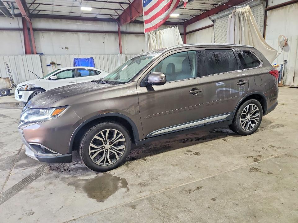 65532796 :رقم المزاد ، JA4AZ3A35HZ012697 vin ، 2017 Mitsubishi Outlander مزاد بيع