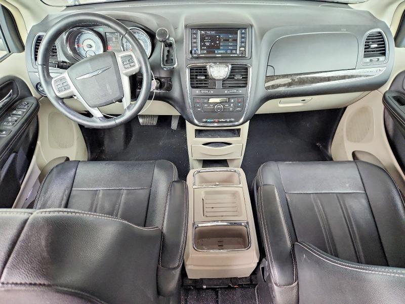 67289806 :رقم المزاد ، 2C4RC1BGXGR206179 vin ، 2016 Chrysler Town & Country مزاد بيع