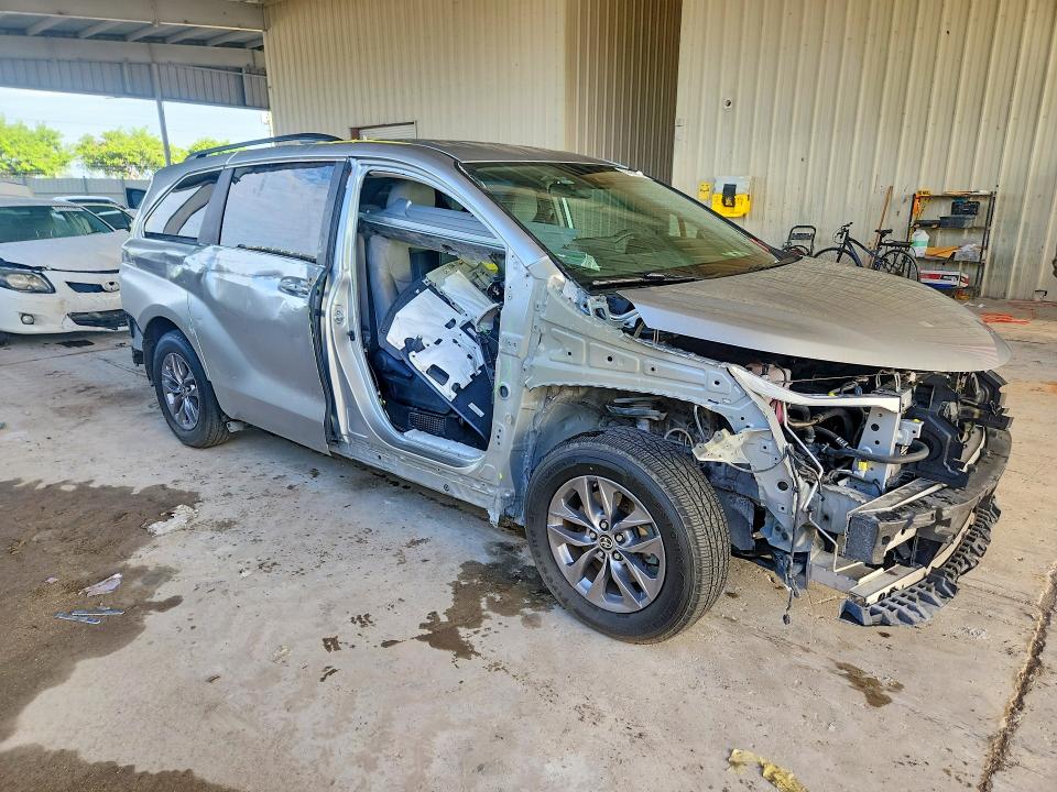 Продажа на аукционе авто 2024 Toyota Sienna, vin: 5TDKRKEC3RS186740, номер лота: 63693446