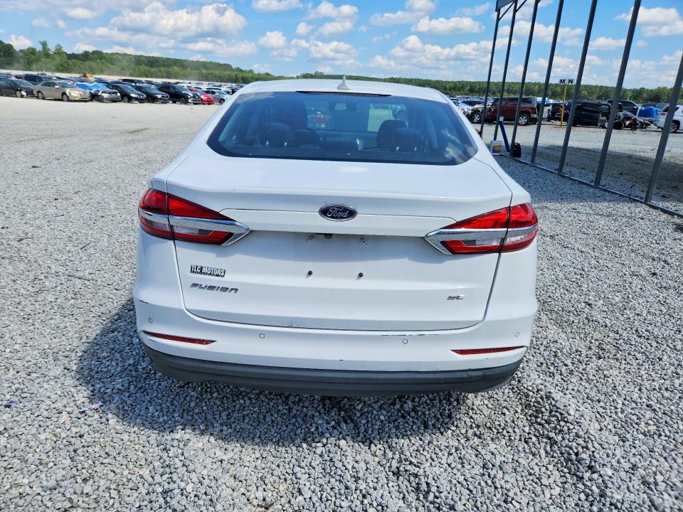 64986326 :رقم المزاد ، 3FA6P0H79KR123280 vin ، 2019 Ford Fusion مزاد بيع