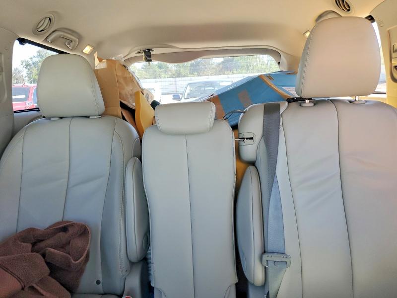 65055936 :رقم المزاد ، 5TDYK3DC9DS333514 vin ، 2013 Toyota Sienna مزاد بيع