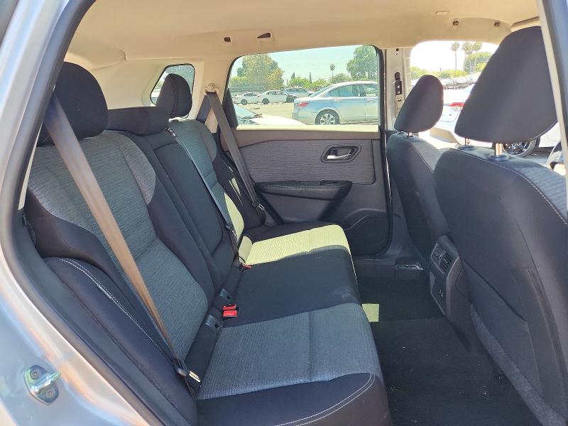 67429566 :رقم المزاد ، 5N1BT3BA1PC692653 vin ، 2023 Nissan Rogue مزاد بيع