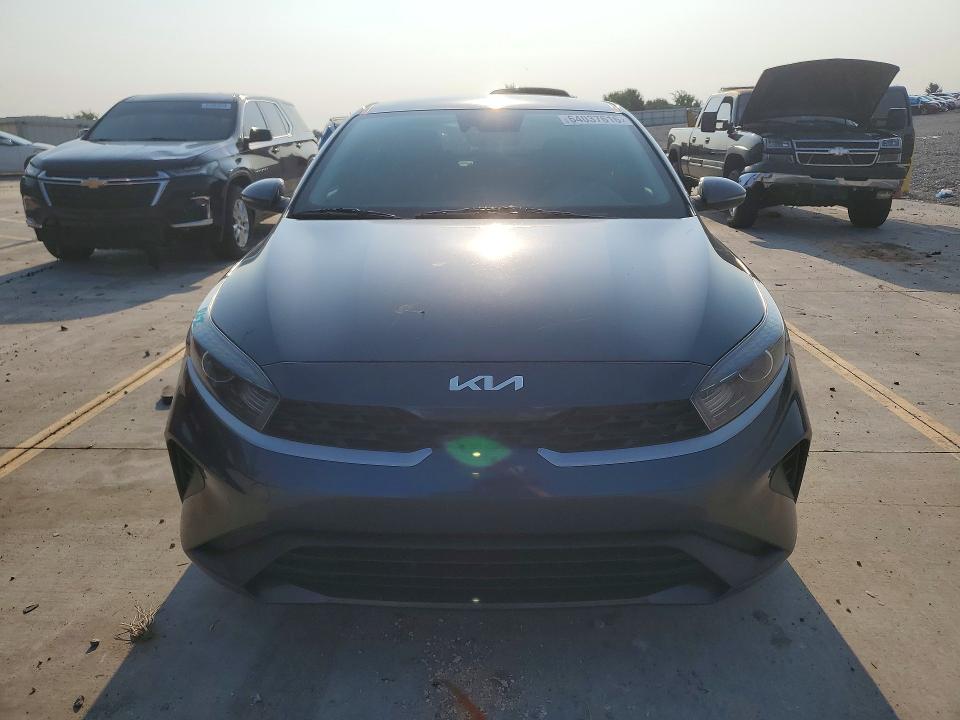 64037616 :رقم المزاد ، 3KPF24AD8NE434288 vin ، 2022 Kia Forte مزاد بيع