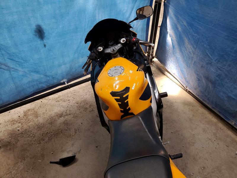 64396646 :رقم المزاد ، JH2PC3523YM100526 vin ، 2000 Honda Cbr600 مزاد بيع