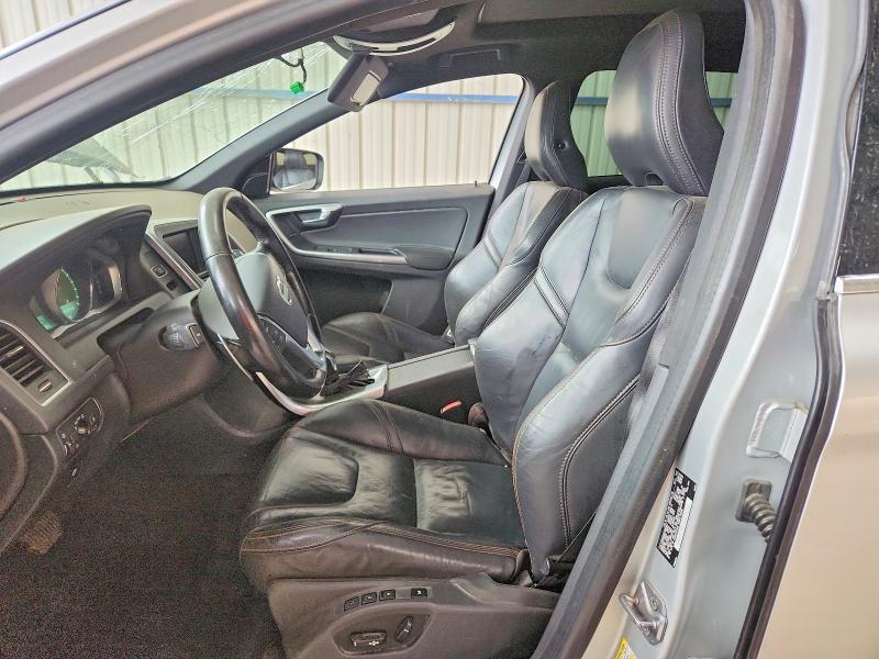2015 Volvo Xc60 მანქანა იყიდება აუქციონზე, vin: YV4902RCXF2560442, აუქციონის ნომერი: 64603816