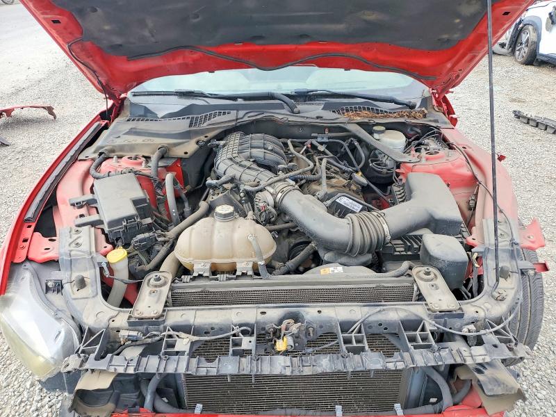 64225326 :رقم المزاد ، 1FATP8EMXF5331043 vin ، 2015 Ford Mustang مزاد بيع