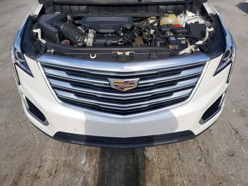 64469706 :رقم المزاد ، 1GYKNBRS2HZ201927 vin ، 2017 Cadillac Xt5 مزاد بيع