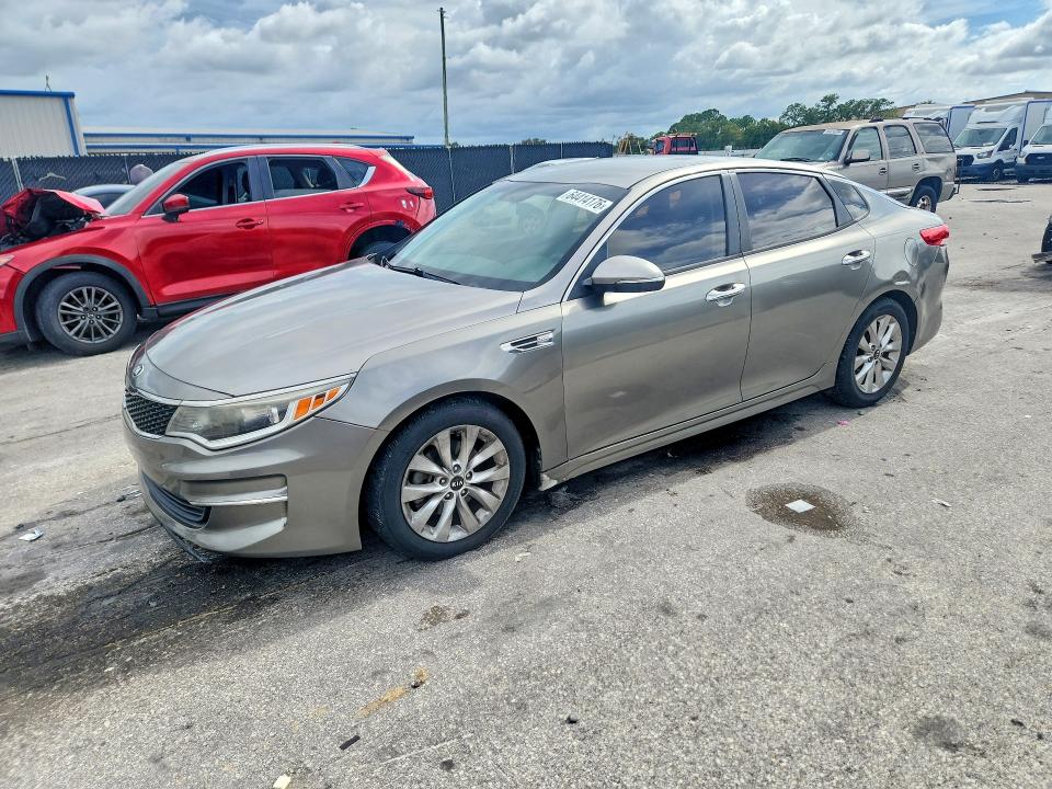 2016 Kia Optima მანქანა იყიდება აუქციონზე, vin: 5XXGT4L33GG060639, აუქციონის ნომერი: 64414176