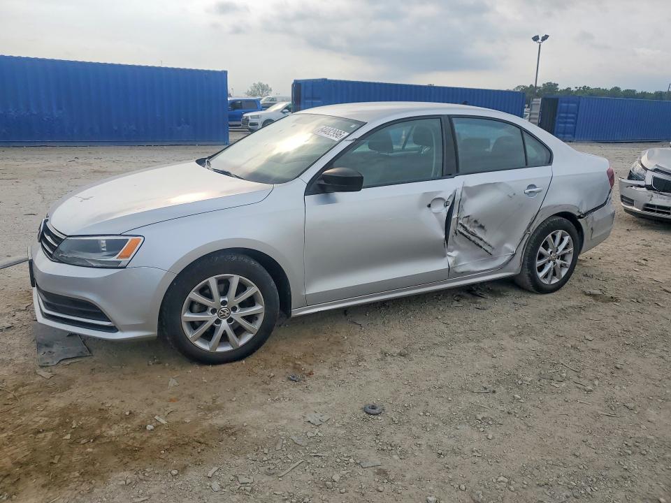 64482996 :رقم المزاد ، 3VWD17AJ5FM342769 vin ، 2015 Volkswagen Jetta مزاد بيع