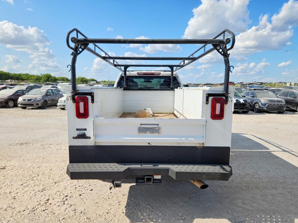 64303226 :رقم المزاد ، 1GB2WLE74LF235649 vin ، 2020 Chevrolet Silverado مزاد بيع