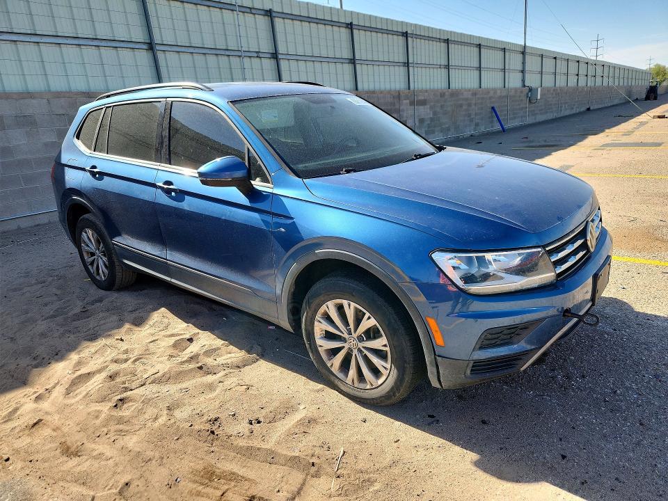 63210946 :رقم المزاد ، 3VV0B7AXXKM006145 vin ، 2019 Volkswagen Tiguan مزاد بيع