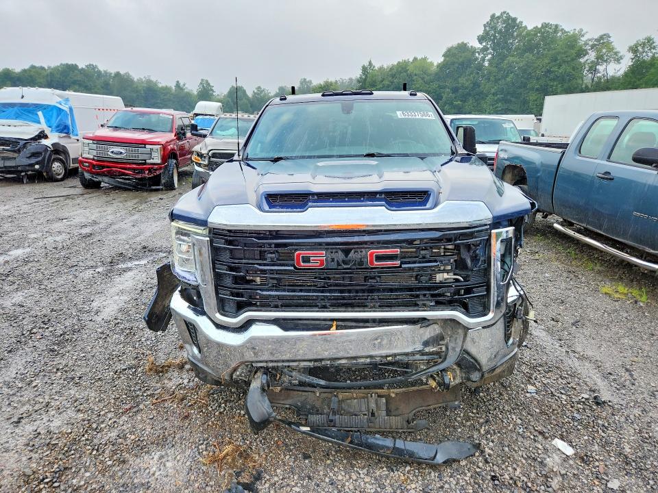 63337586 :رقم المزاد ، 1GT49SEYXNF302126 vin ، 2022 Gmc Sierra مزاد بيع